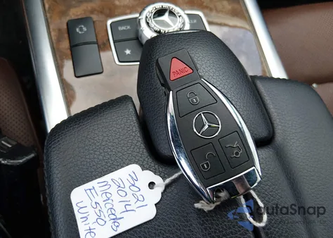 2014 Mercedes-Benz E 550 4Matic z USA, uszkodzony, nr VIN WDDHF9BB5EA893021